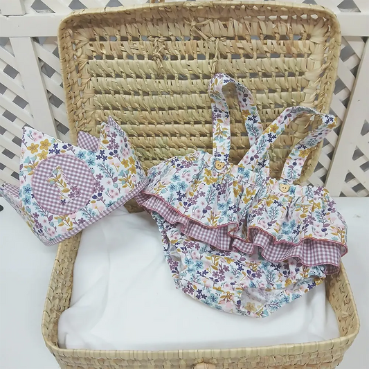 Conjunto Ranita con Tirantes, Volantes y Corona